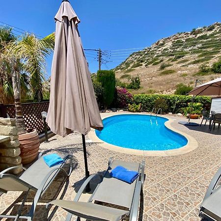 Villa Alicia With Priv Pool, Beautiful Garden And Shady Veranda- 5 Min To The Beach Peyia Esterno foto