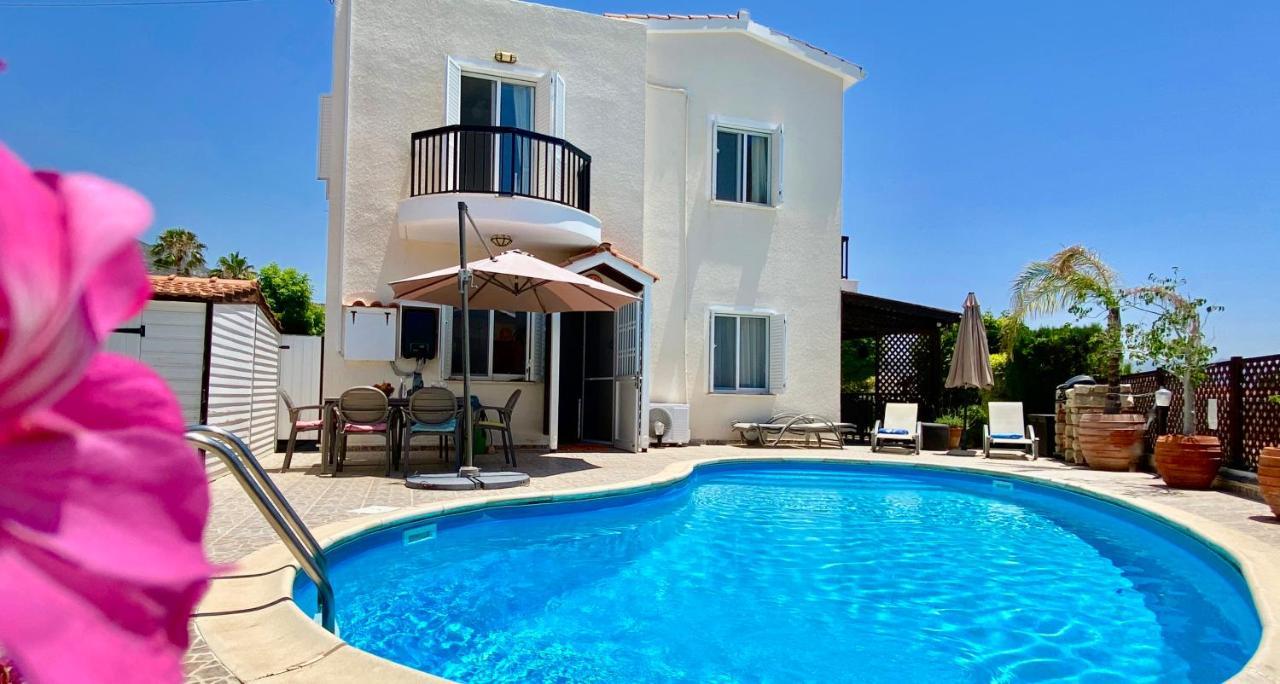Villa Alicia With Priv Pool, Beautiful Garden And Shady Veranda- 5 Min To The Beach Peyia Esterno foto