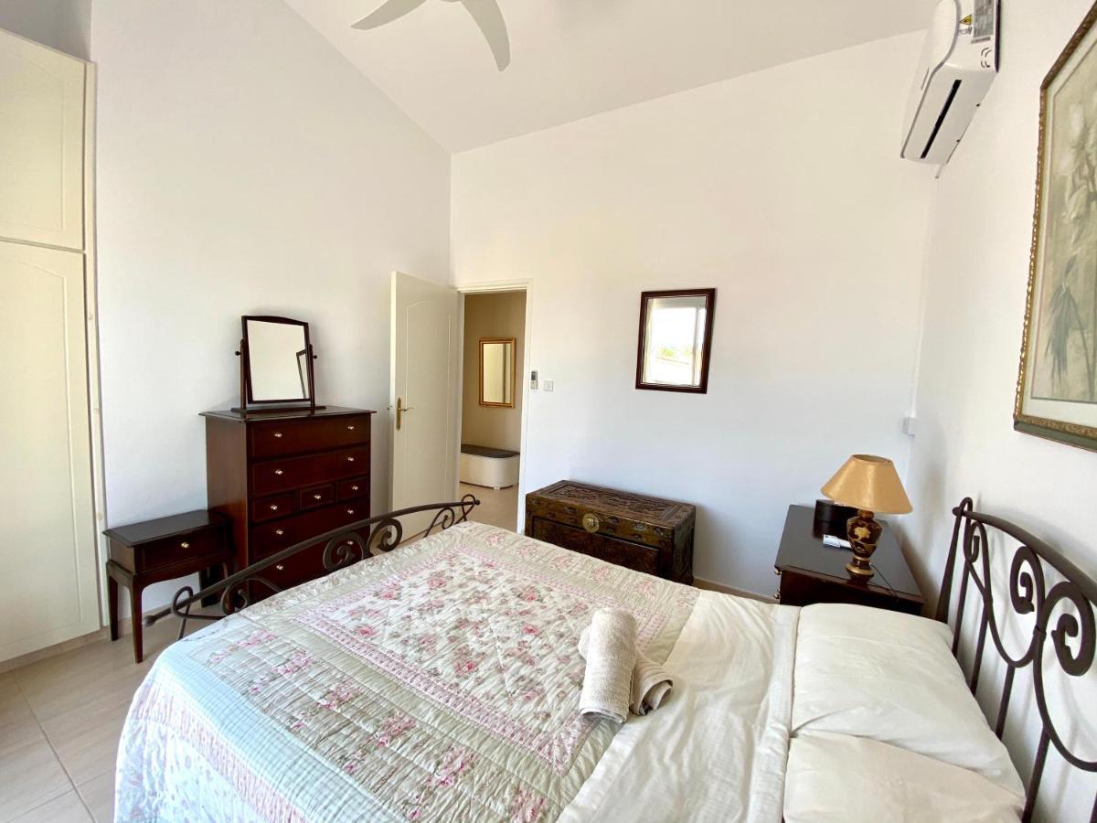Villa Alicia With Priv Pool, Beautiful Garden And Shady Veranda- 5 Min To The Beach Peyia Esterno foto