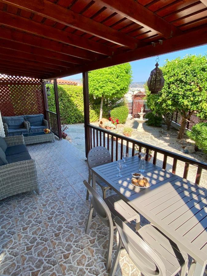 Villa Alicia With Priv Pool, Beautiful Garden And Shady Veranda- 5 Min To The Beach Peyia Esterno foto