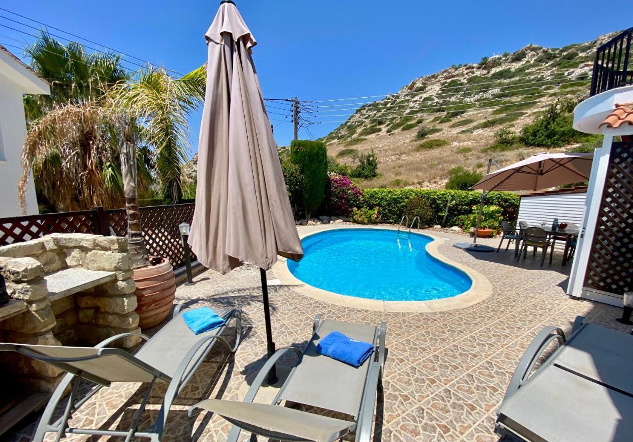 Villa Alicia With Priv Pool, Beautiful Garden And Shady Veranda- 5 Min To The Beach Peyia Esterno foto