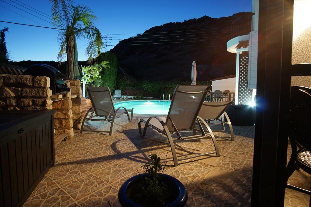 Villa Alicia With Priv Pool, Beautiful Garden And Shady Veranda- 5 Min To The Beach Peyia Esterno foto